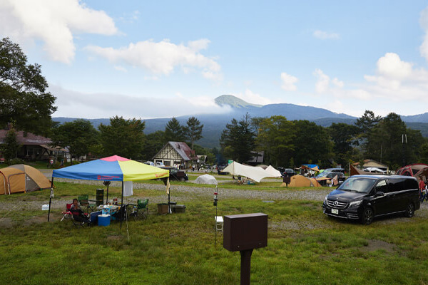 戸隠キャンプ場の電源水道付きサイト