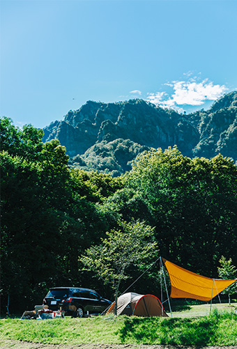 標高1,200mの圧倒的な絶景と開放感が戸隠キャンプ場の魅力