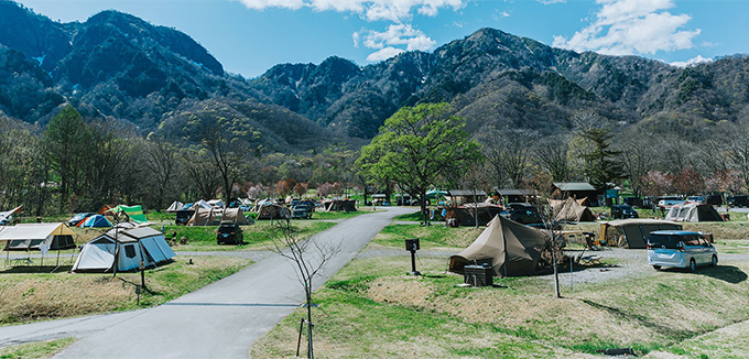 戸隠キャンプ場のキャンピングカー対応サイト